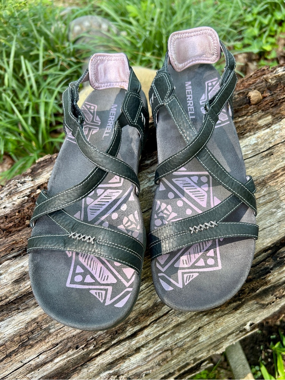 Merrell Women's Black Strappy Leather Sandals - Picture 5 of 15